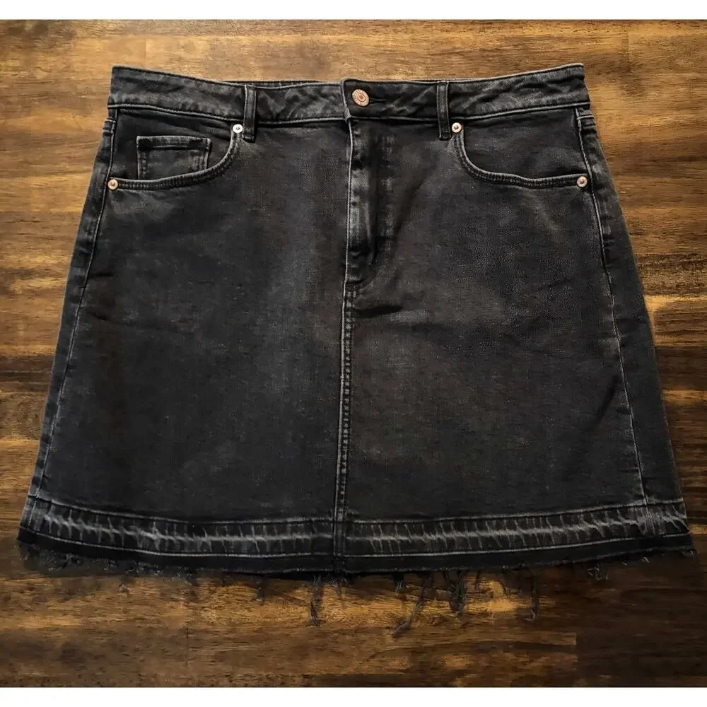 Ann Taylor Loft Women’s 12 Short Skirt Black Denim Jean Cotton Stretch Mini